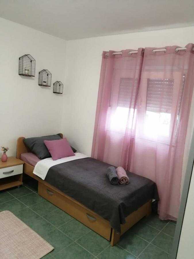 Holiday House Lara Starigrad Paklenica Exterior photo